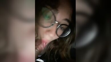 Dora 18 anni onlyfanser italiana video porno col fidanzato