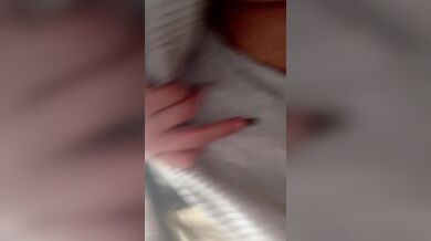 Senza mutandine per strada