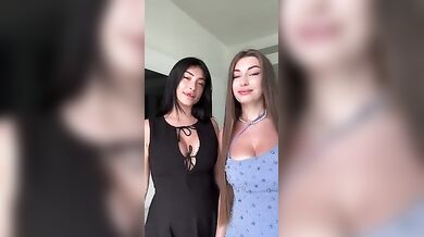 Siamo cugine è ovvio che siamo porche OF