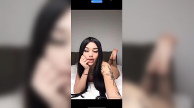 Mi fai vedere il cazzo? Tiralo fuori