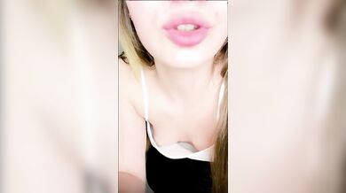 Ditalino ragazza italiana su Bigo