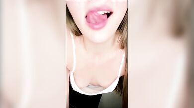 Ditalino ragazza italiana su Bigo