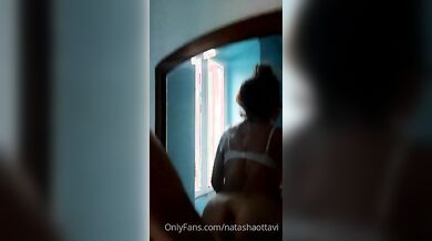 Natasha cavalca il cazzo OF