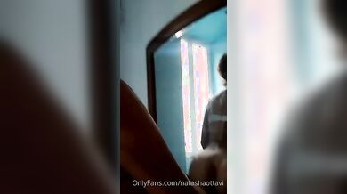 Natasha cavalca il cazzo OF