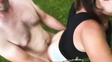 Coppia italiana fa sesso outdoor