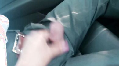 Sega il suo uomo in auto