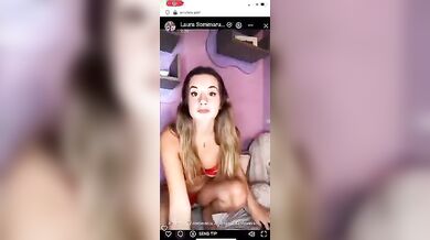 Diretta tettona italiana bionda che si masturba con dildo OF