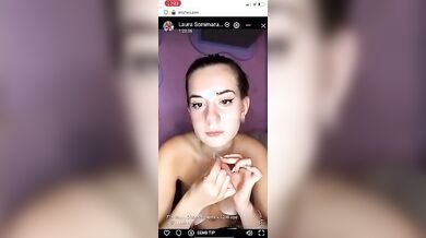 Diretta tettona italiana bionda che si masturba con dildo OF