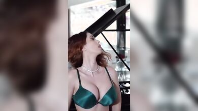 Eva Menta gran paio di tette