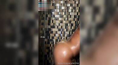 Federica Pacela tettona of in doccia