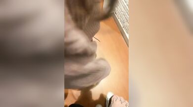 Coppia italiana fa sesso in camerino e si riprende