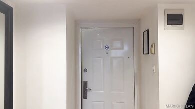 Marika Milani la sorellastra troia scopata da fratello e amico