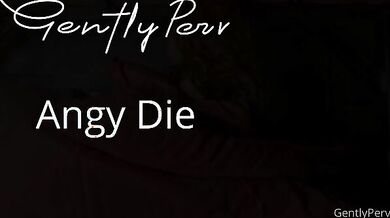 Angie rossa italiana glory hola con Gently