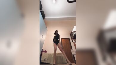 Martina Miliddi balletto sexy