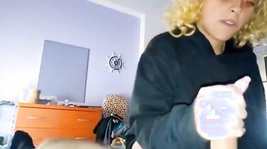 Ti fai venire in bocca vero? Si senza problema