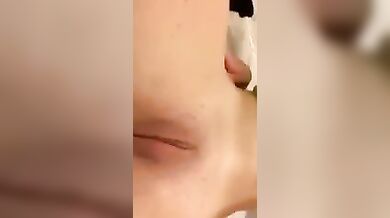 Stasera questa fica tutta depilata me la devi leccare