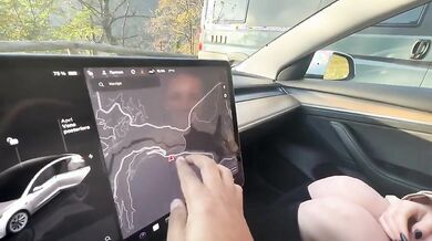 Incontrata casualmente sale in macchina e mi fa un pompino