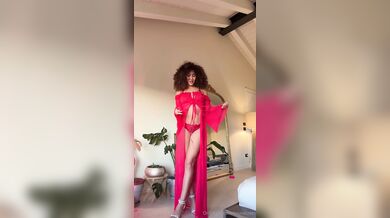 Joi italiano masturbaiamoci e veniamo insieme