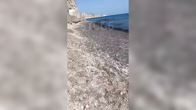 Mady scopata a pecorina in spiaggia OF