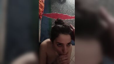 Brava troietta sbocchinami bene