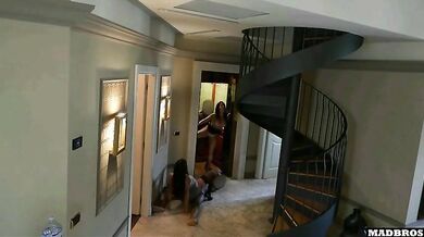 Silvia e Megan scopate da due neri dotati con DP