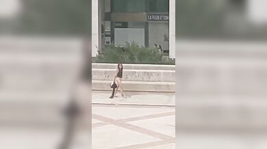 Coppia italiana scopa all'aperto in pieno giorno