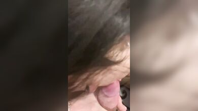 E adesso succhialo maiala
