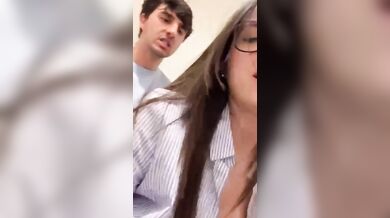 Coppia studenti italiani fa sesso nei bagni dell'università