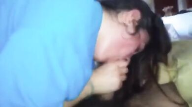 Pompino amatoriale fidanzata sborata in bocca Pov