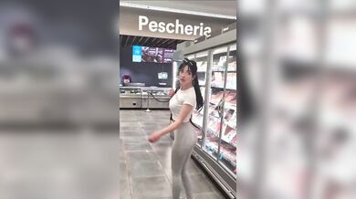 Barista porca italiana con gran culo