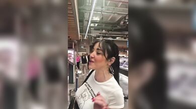 Barista porca italiana con gran culo