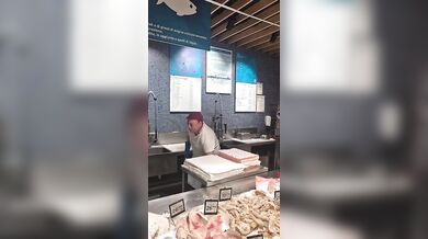 Barista porca italiana con gran culo