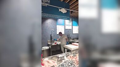 Barista porca italiana con gran culo