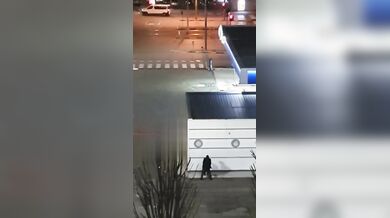 Cliente e prostituta ripresi per strada che stanno scopando Torino