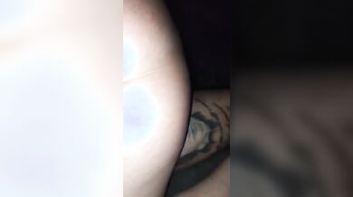 Fidanzata tettona lo prende a smorzacandela