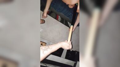 Mazza in culo a moglie porca sfondata