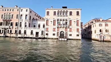 In giro per Venezia a fare la porca e scopata in hotel