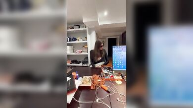 Pompino con ingoio della mia segretaria zoccola