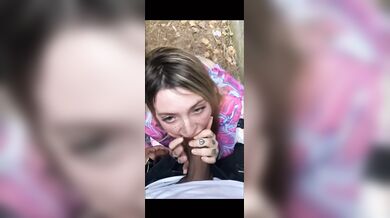 La Truce biondina italiana cantante e pompinara