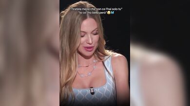 Taylor Mega Ho una fica bellissima