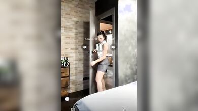 Joi Italiano - Mi tappa la bocca e inizia a sbattermi come una troia