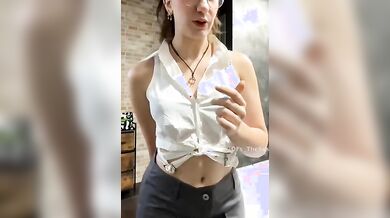 Joi Italiano - Mi tappa la bocca e inizia a sbattermi come una troia