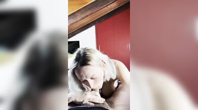 Luiza meravigliosa tettona italiana lo succhia al suo uomo