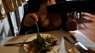 Al ristorante con la zoccola di mia moglie