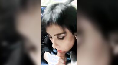 Come mi spompina bele in cazzo la mia gioia