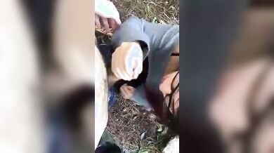 Pompino iovane fidanzata outdoor