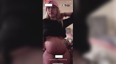 No ancora non è arrivato il latto - Biondina in live incinata