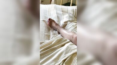 Le tettone di mia moglie che dorme