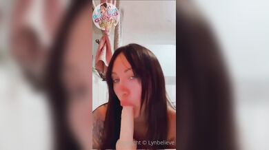 Dammelo in bacca e nelle tettone fino a venire OF