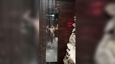 Martina Smeraldi nuda amatoriale